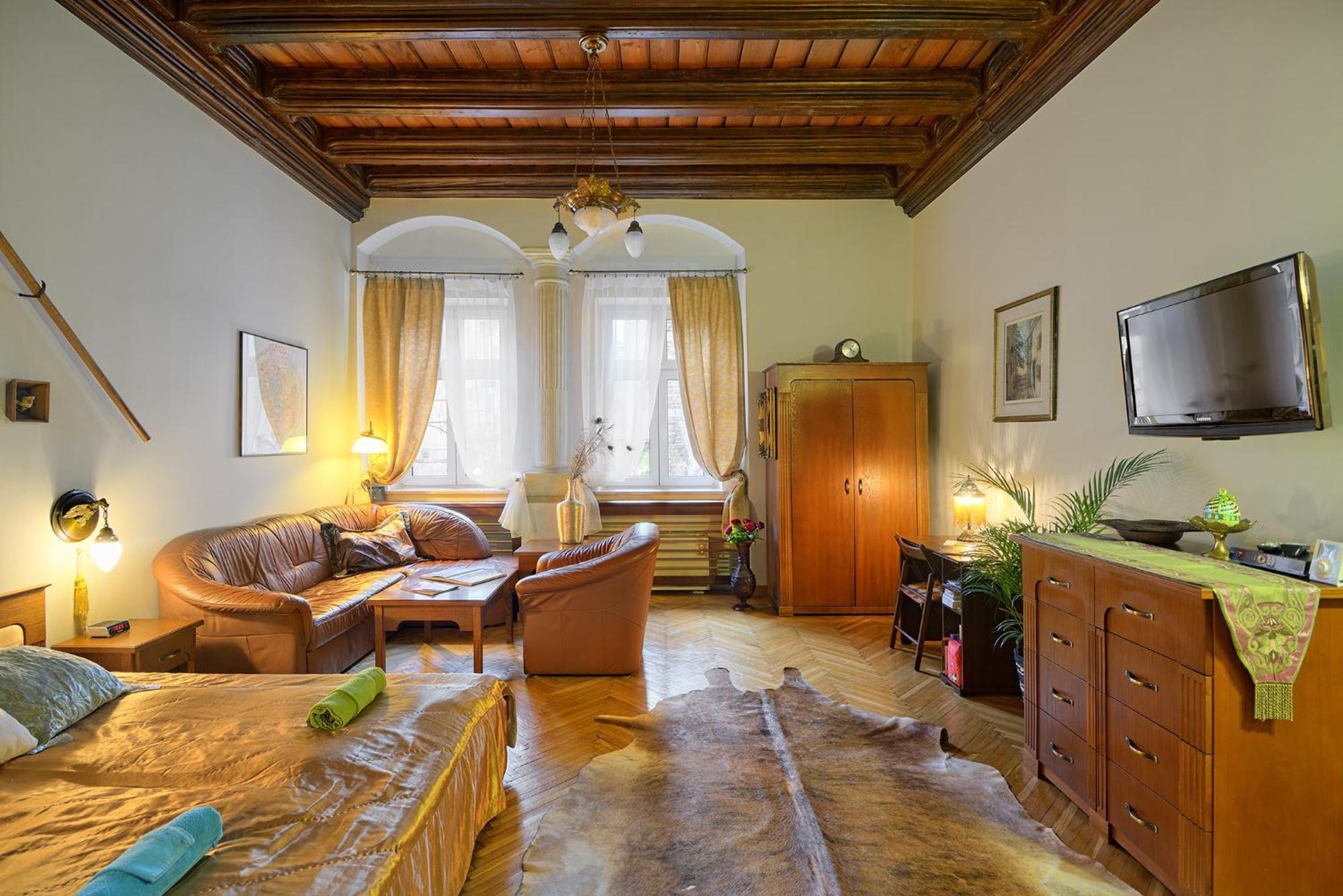 Knights&lords Apartment, Old Town Apartment